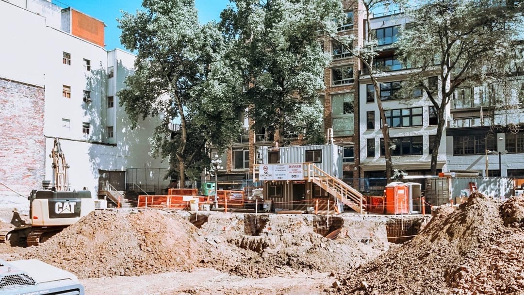 20&rsquo; Office CUBE &ndash; Wood Finished - Port Shipping Containers