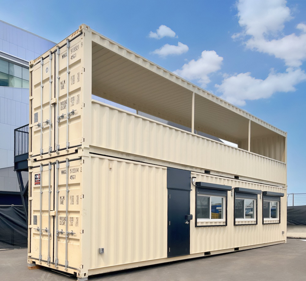 40&rsquo;HC VIP Area with Patio for the Oilers - Port Shipping Containers