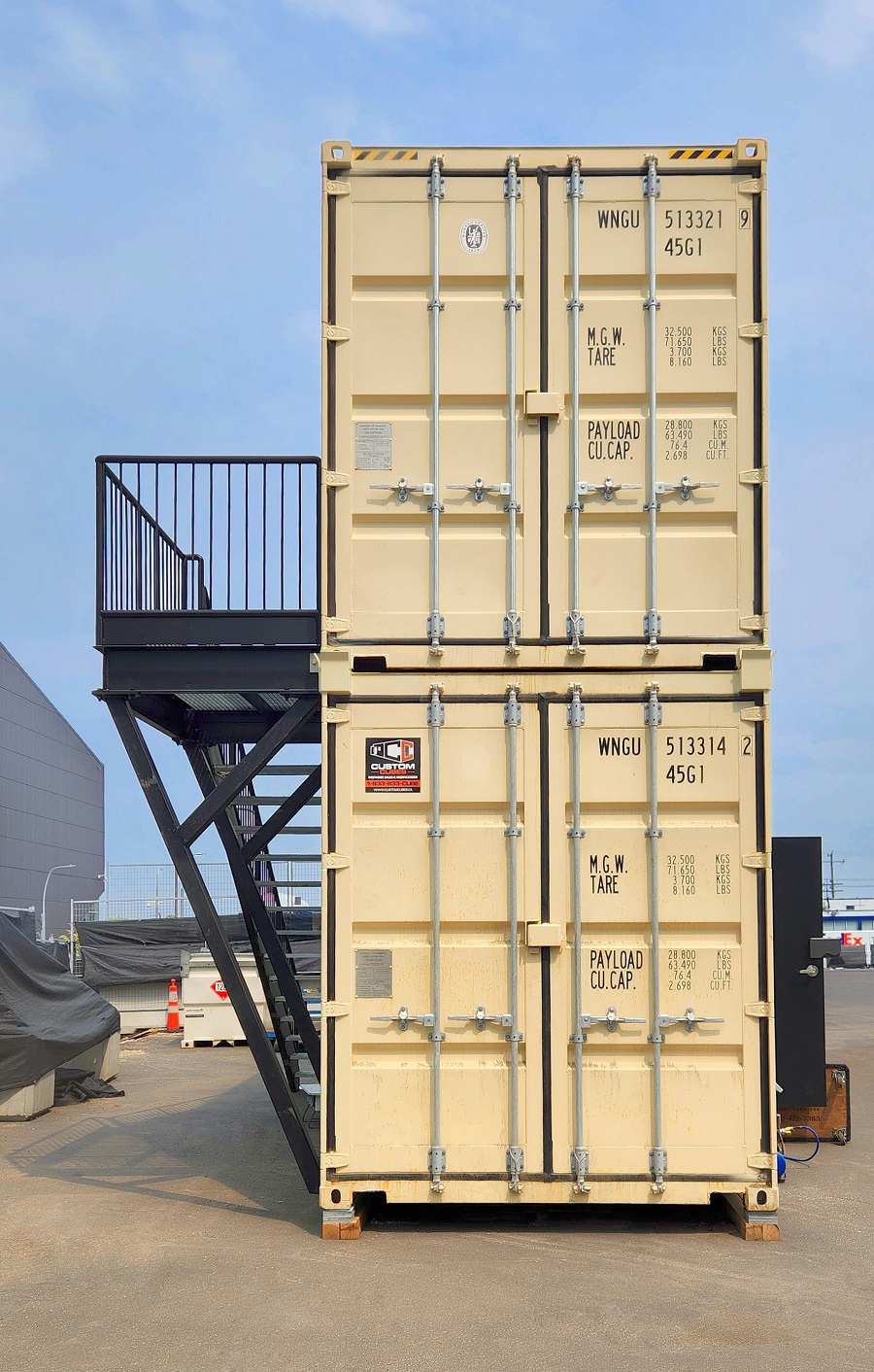 40&rsquo;HC VIP Area with Patio for the Oilers - Port Shipping Containers